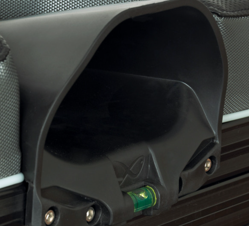 Zoomed in photo of the Pole Croof on the Matrix XR36 Seat Box. The image also shows the small built in spirit level